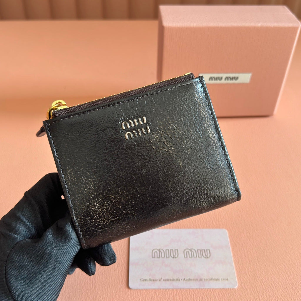 Miu 5MV017 Small Wallet Black Shiny Cowhide 280825