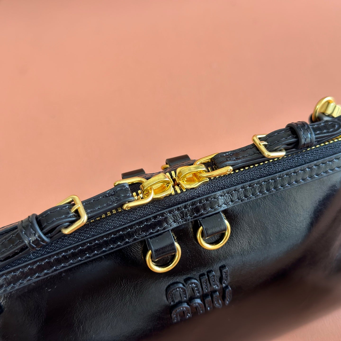 Miu Caprice Clutch Black Leather 280753
