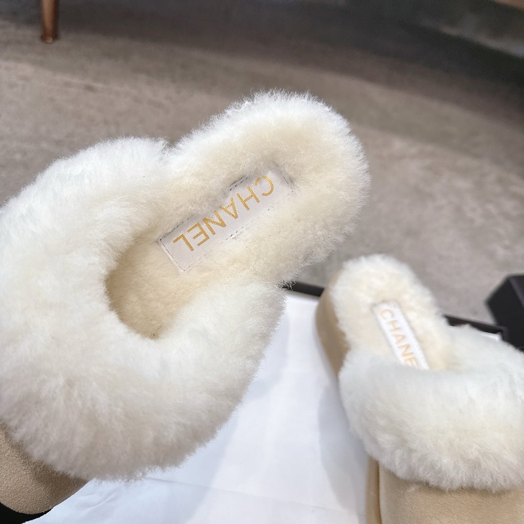 CC 25K Snow Mule 30mm Black Beige Wool Suede 527623