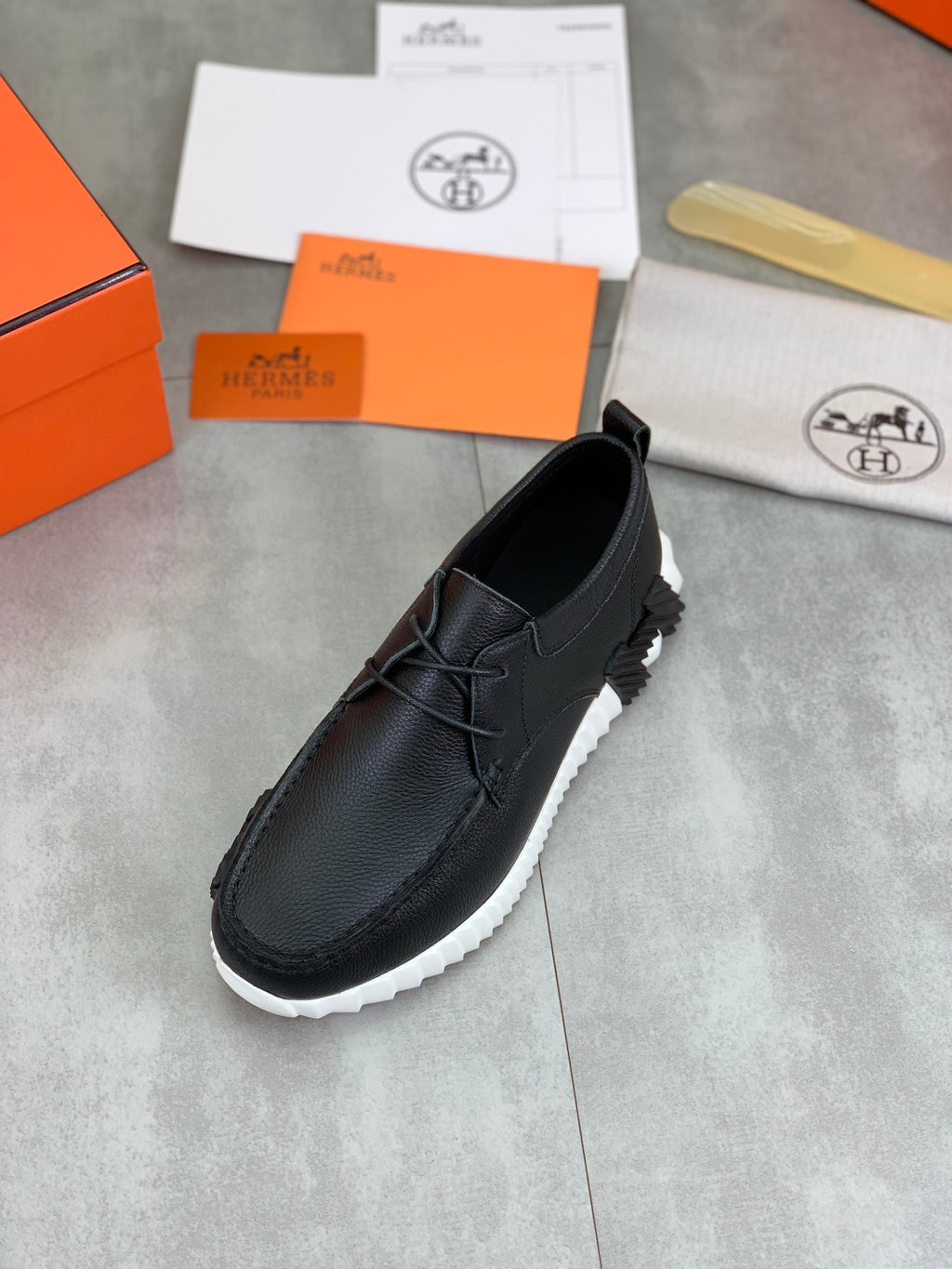 HM INCREASE SNEAKER BLACK CALFSKIN
