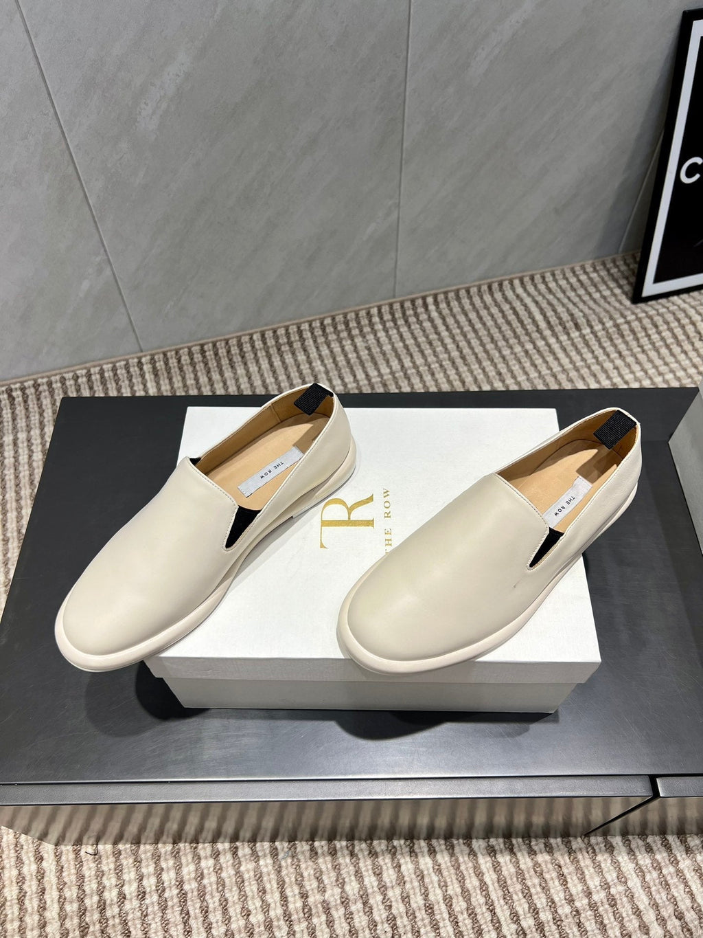 The Row 2025 Loafer Cream Cowhide 540487