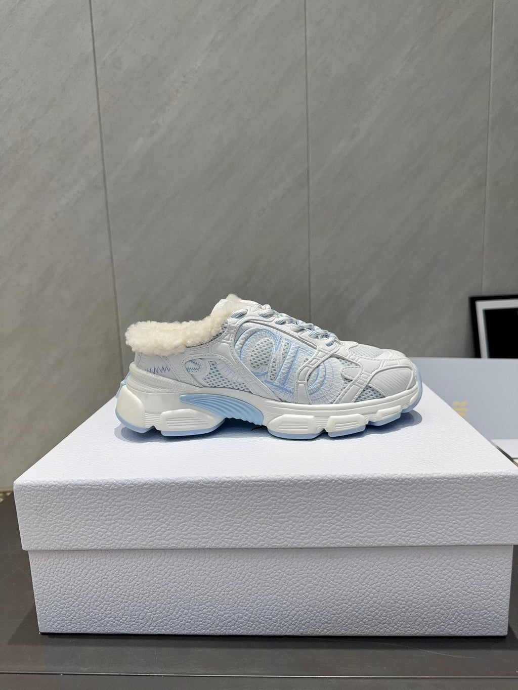 CD platform casual sneaker white light blue wool suede mesh 539682