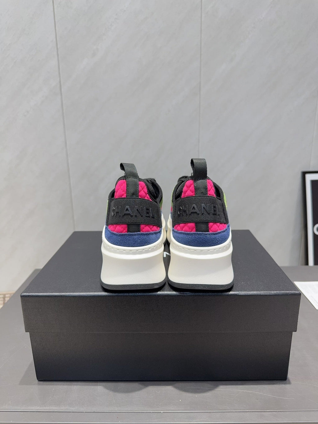 Chanel 25 Sneaker Multicolor Suede 540302