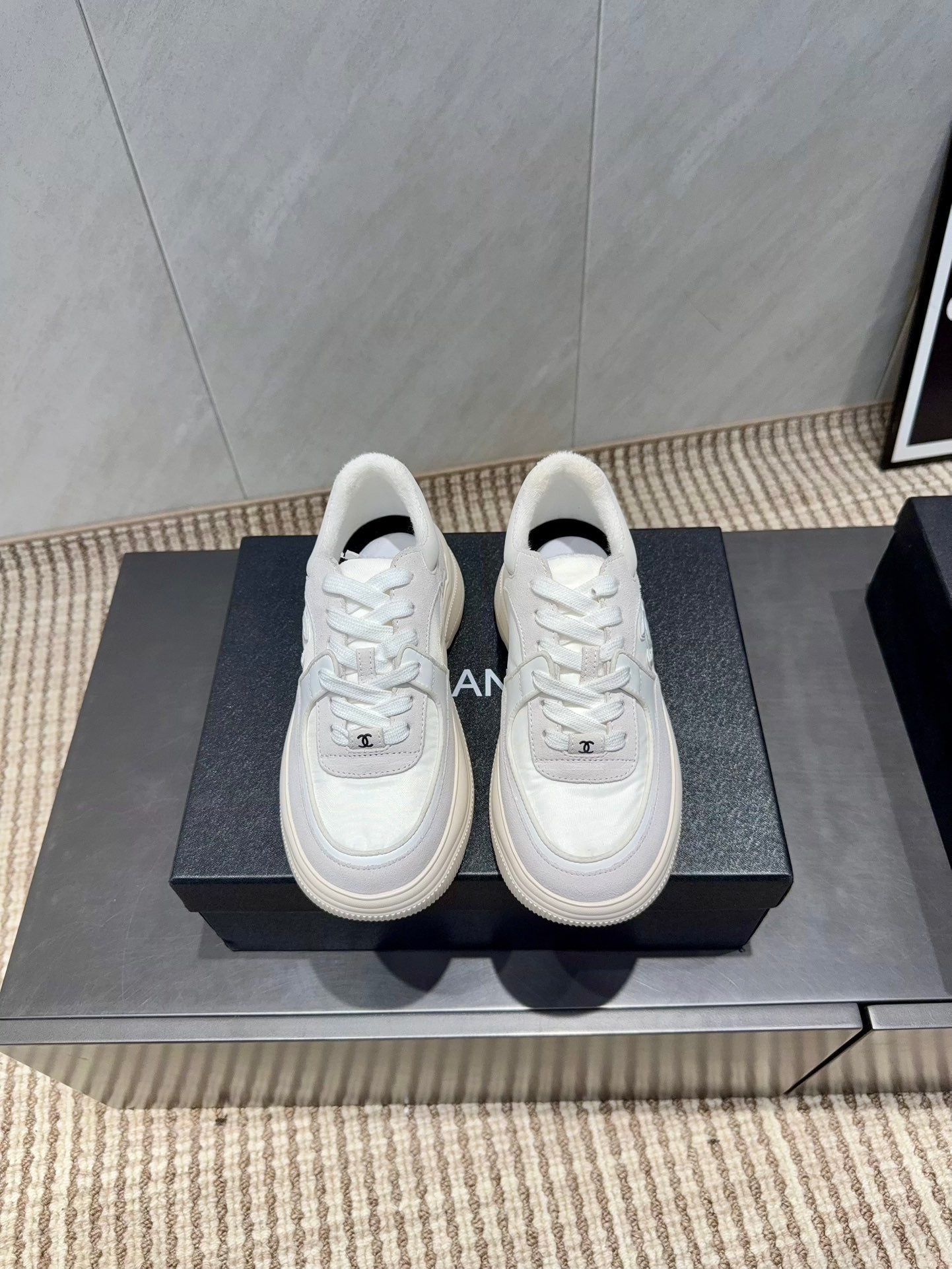 Chanel 25 Sneaker Ivory Suede Cowhide 540328