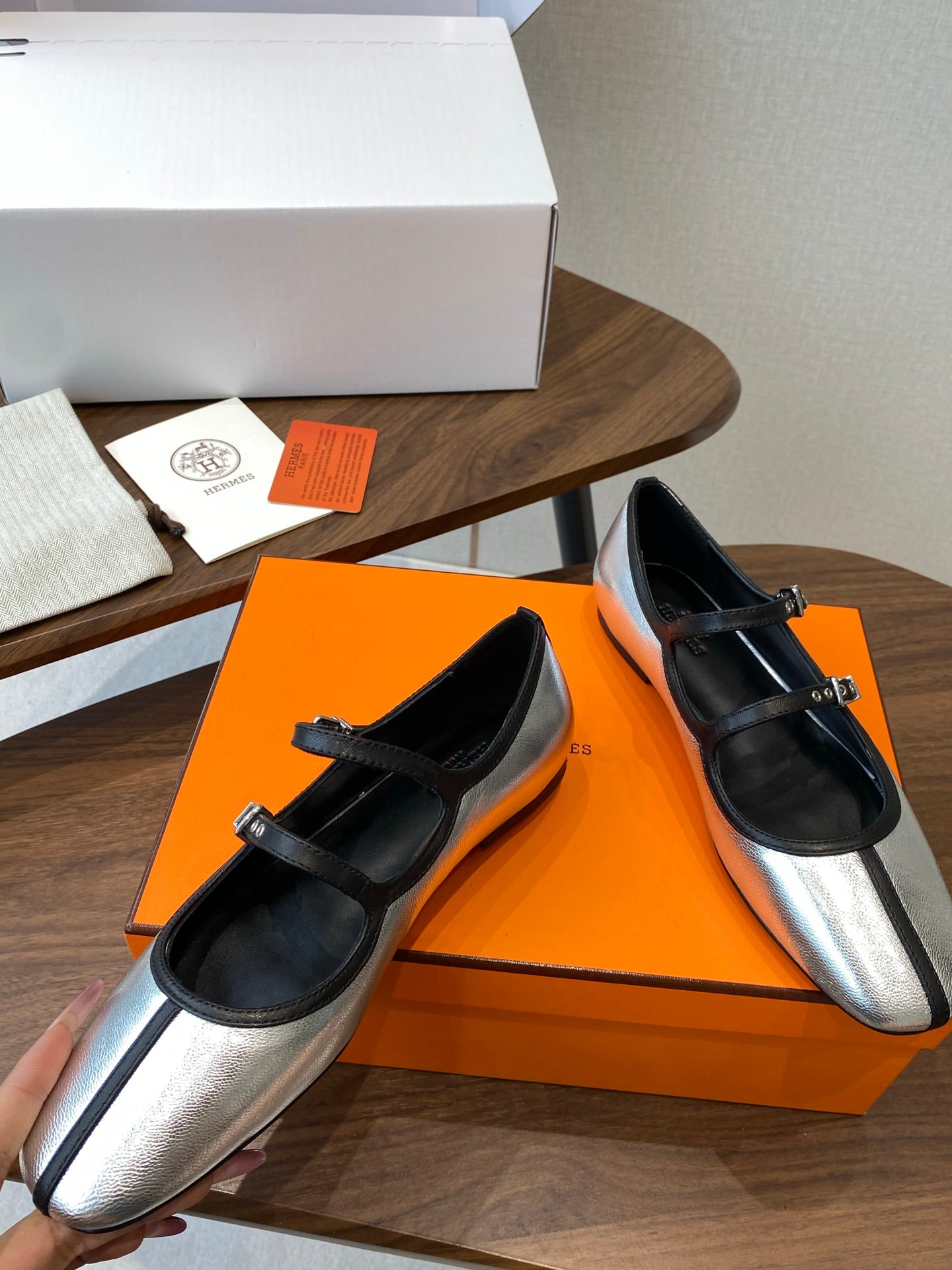 HM 25s Mary Jane Double strap Sliver Calfskin 422563