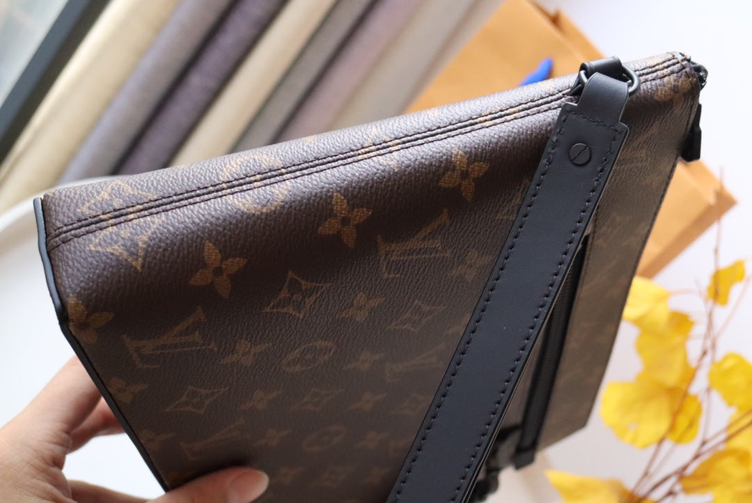 LV N40505 Takeoff Pouch Damier Infini Leather 179427
