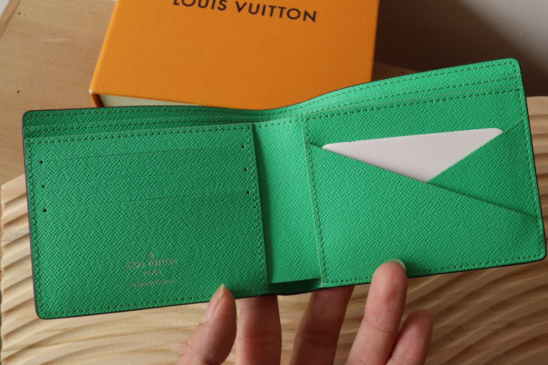LV M30995 Multiple Wallet Green Monogram Canvas & Taïga Leather 180059