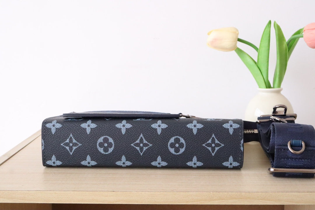 LV M11544 Gaston Wearable Wallet Navy Blue Monogram Canvas 224248