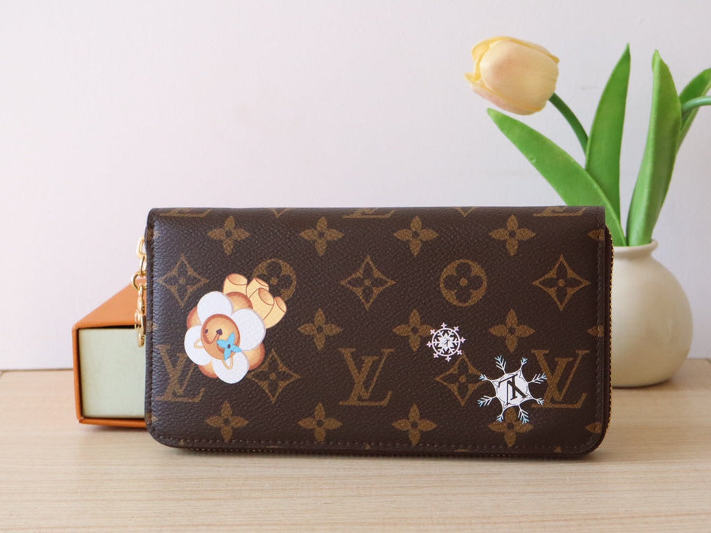 LV M12223 Zippy Wallet Azur Frost Monogram Canvas 224257