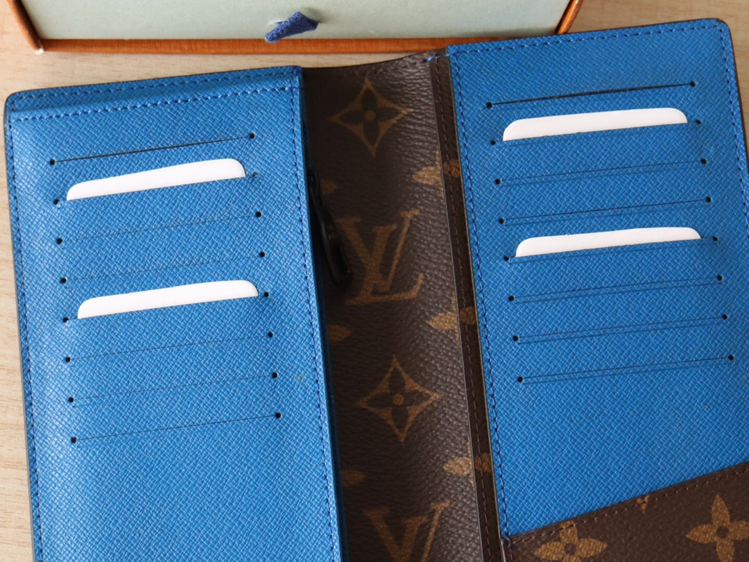 LV M81538 Brazza Wallet Blue Monogram Canvas & Calfskin 224094