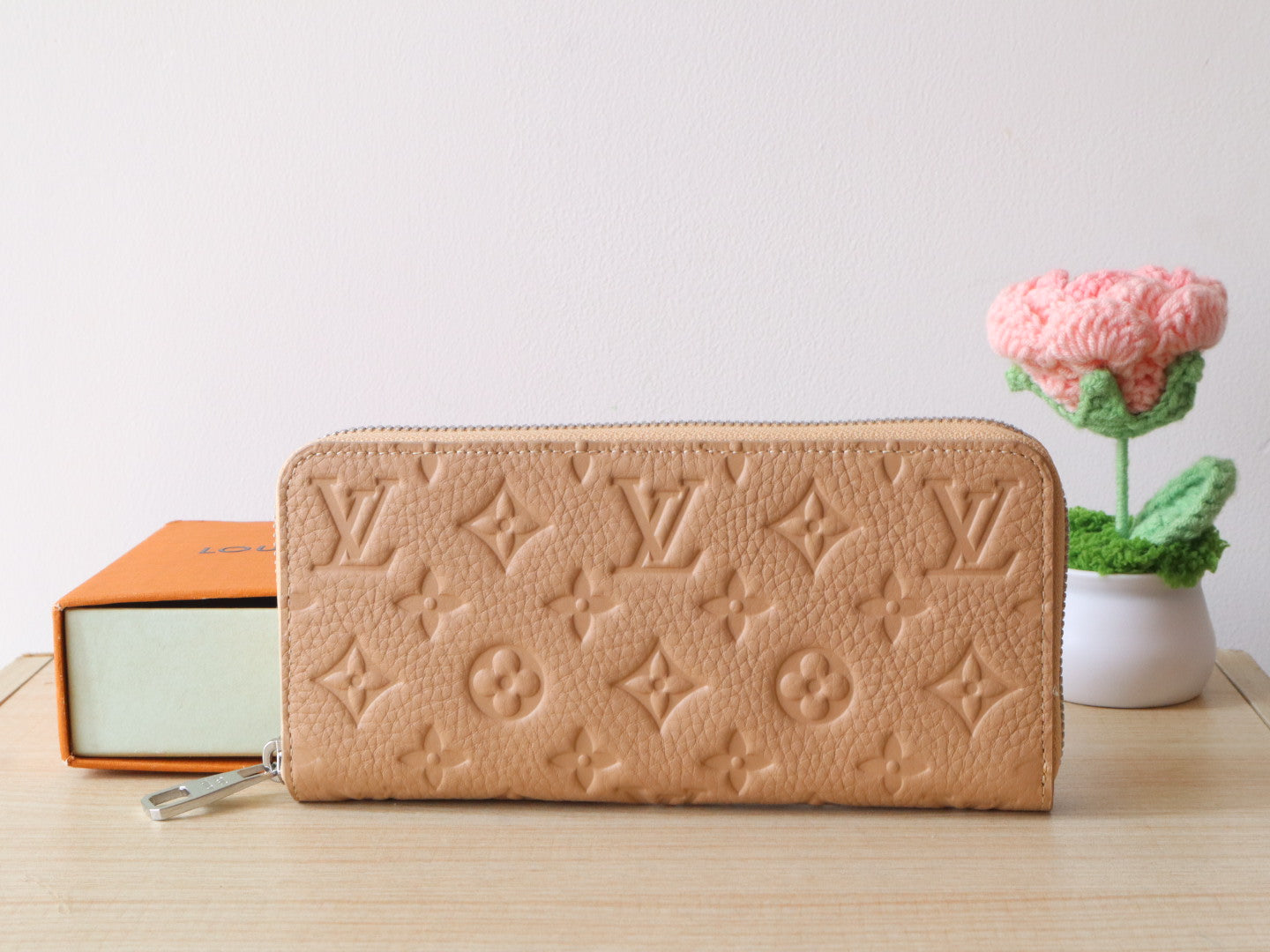 LV Zippy Wallet 19.5cm Monogram Grained Taurillon Cowhide
