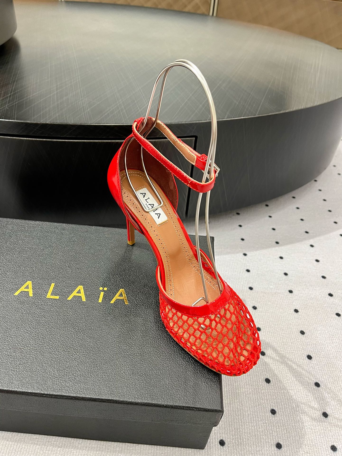 Alaila High Fishnet Pumps 90mm In Red Mesh Fabric  954854
