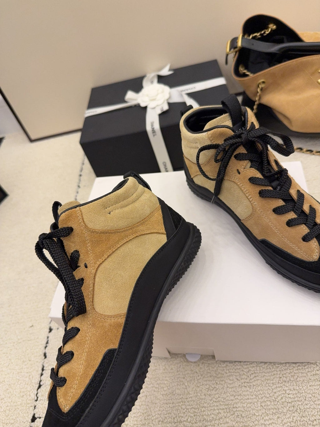 CC 26 High-top Sneaker Beige mix Black Suede 589100