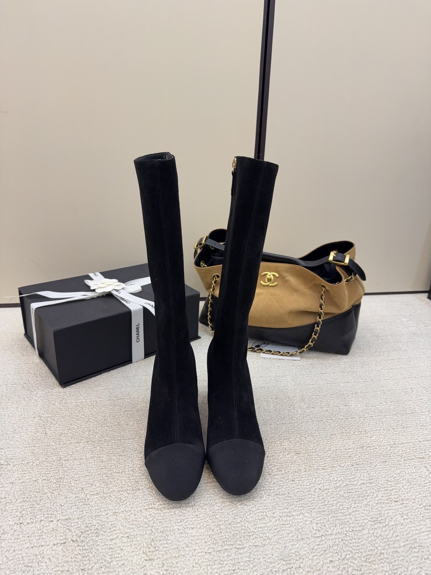 CC 26 Wedge Boot Black Suede 588893