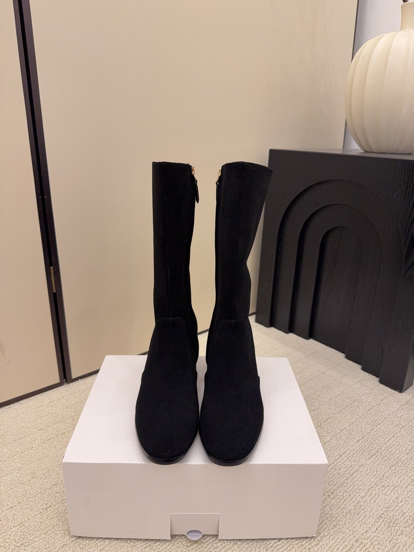 CC 26 Boot Black Suede 588925