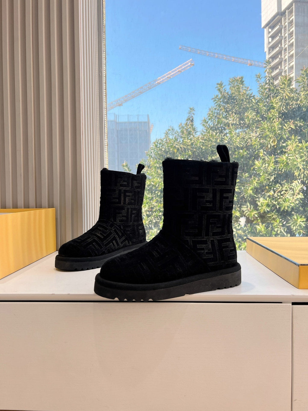Fendi Apres Chic with FF chamois Boots Black Suede 475232