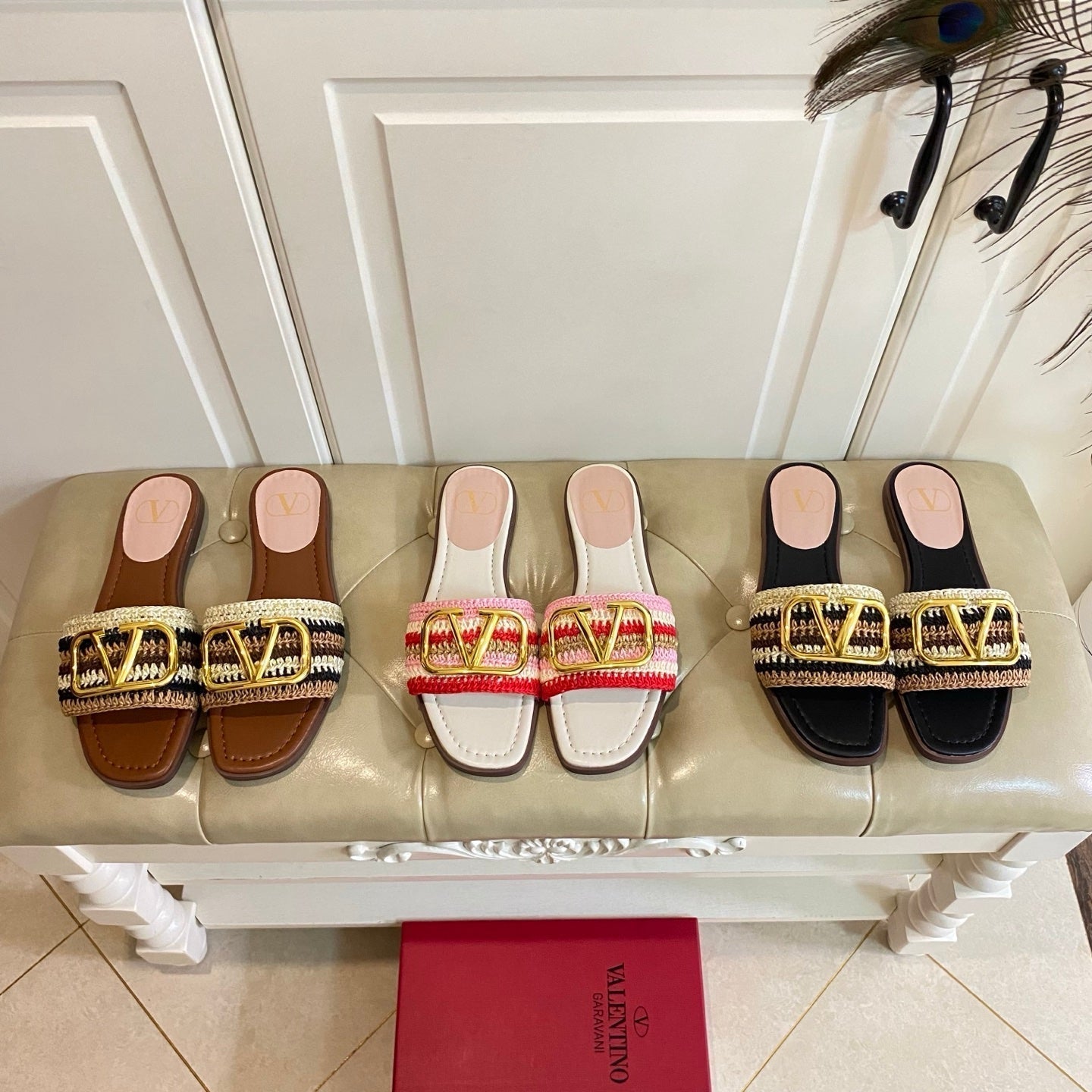 Vlogo Signature Slide Sandal 10mm With Crochet Embroidery
