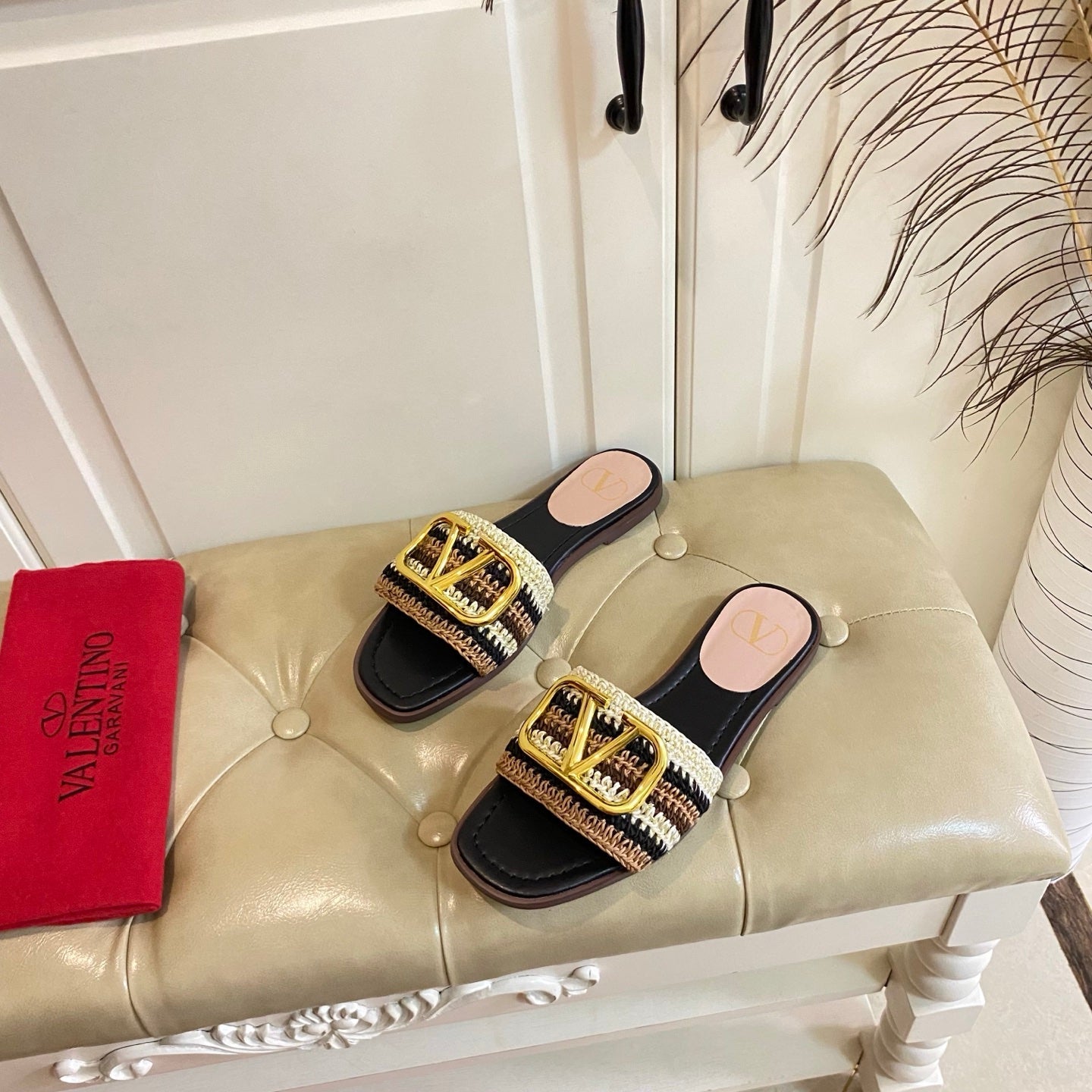 Vlogo Signature Slide Sandal 10mm With Crochet Embroidery