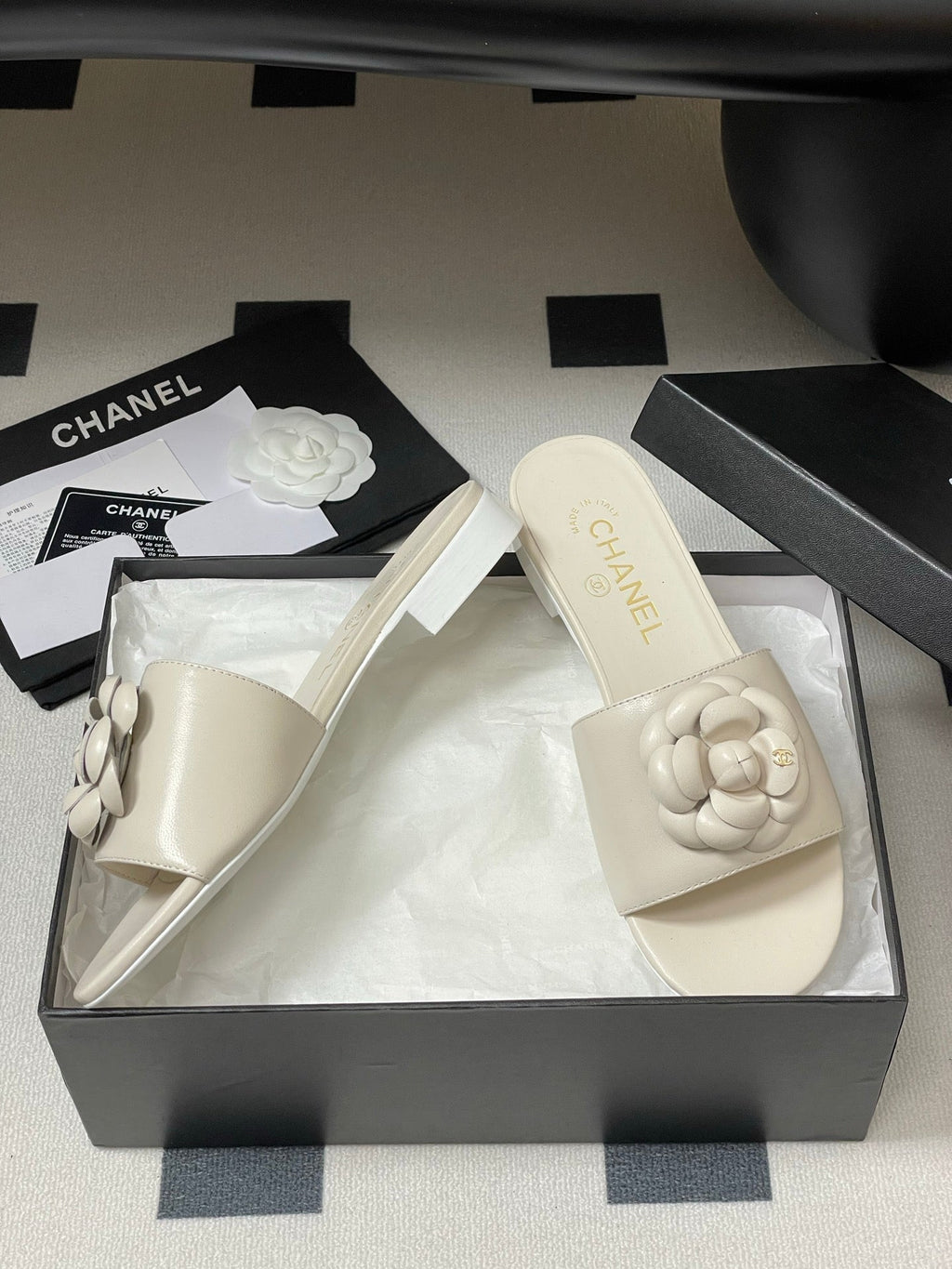 CC 25S Sandal Flower