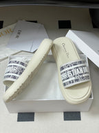 CD 25 Slippers White Gray Fabric 394062