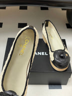 CC 25A Camelia Thick-Soled Shoe 40mm Ivory Lace Mix Black Sheepskin 393957