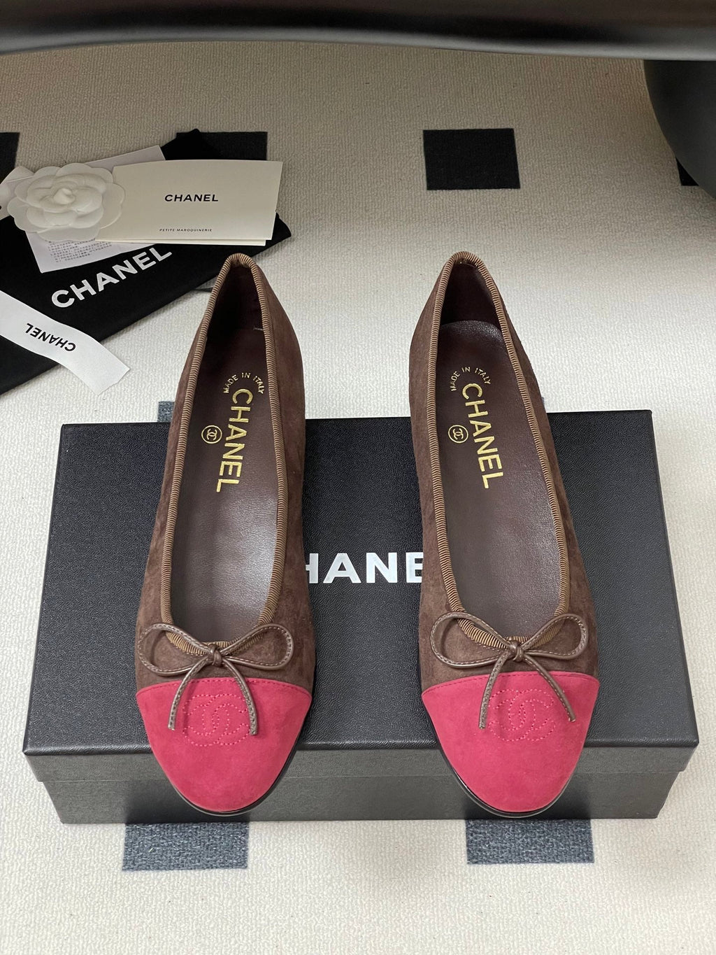 CC 25 Ballet Flat Chocolate Dark Red Suede 393996