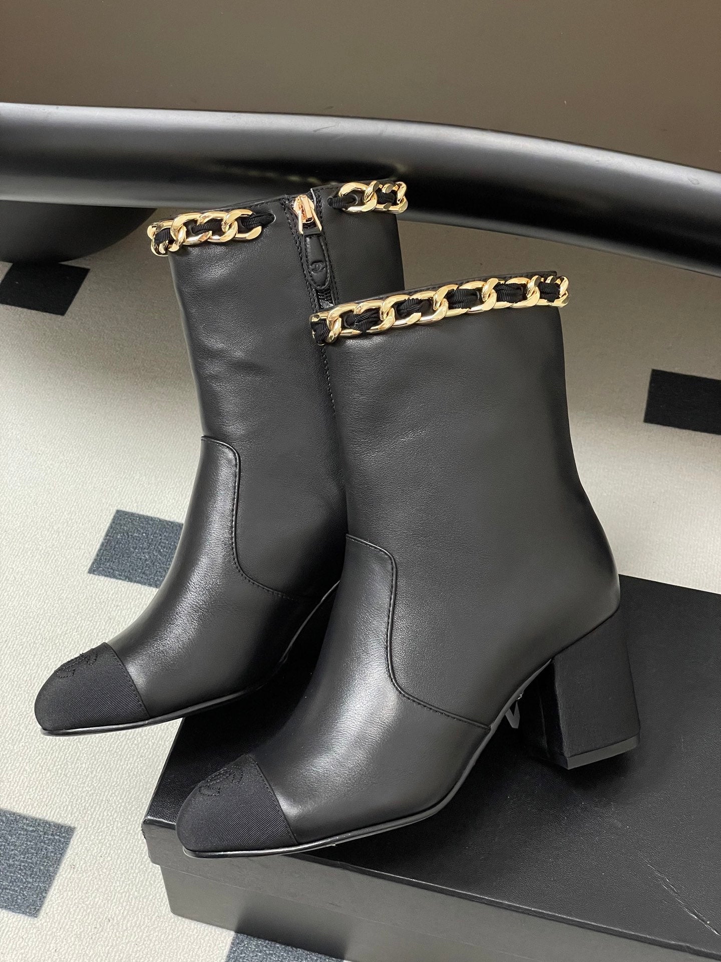 CC 25B Chain Short Boot 70mm Black Denim Cowhide 423149