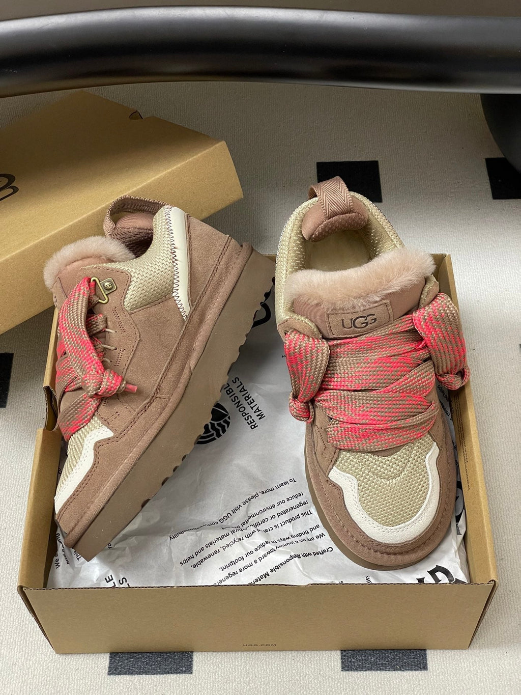 UGG Lowmel Sneaker Brown mix Pink Suede Mesh 522211