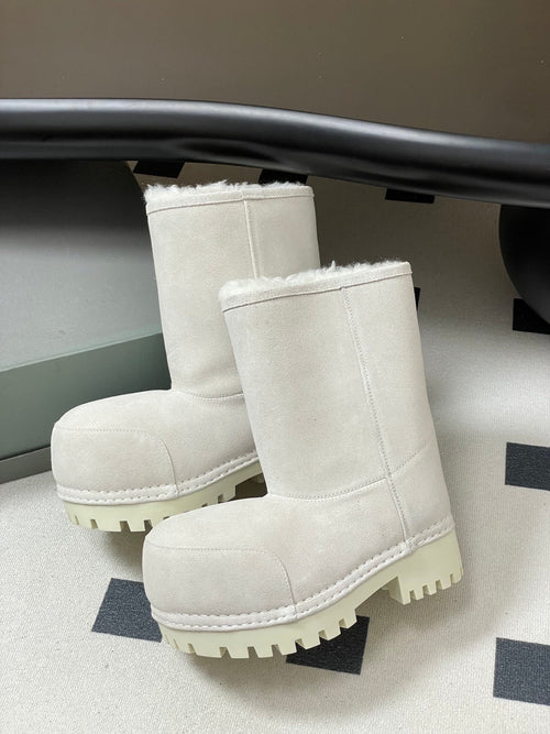 Balenciaga Low Snow Boots White Suede 535035