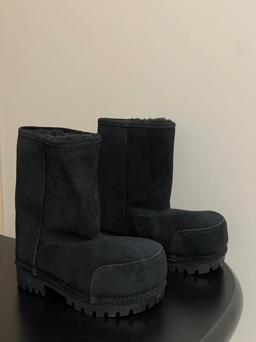 Balenciaga Low Snow Boots Black Suede 535036