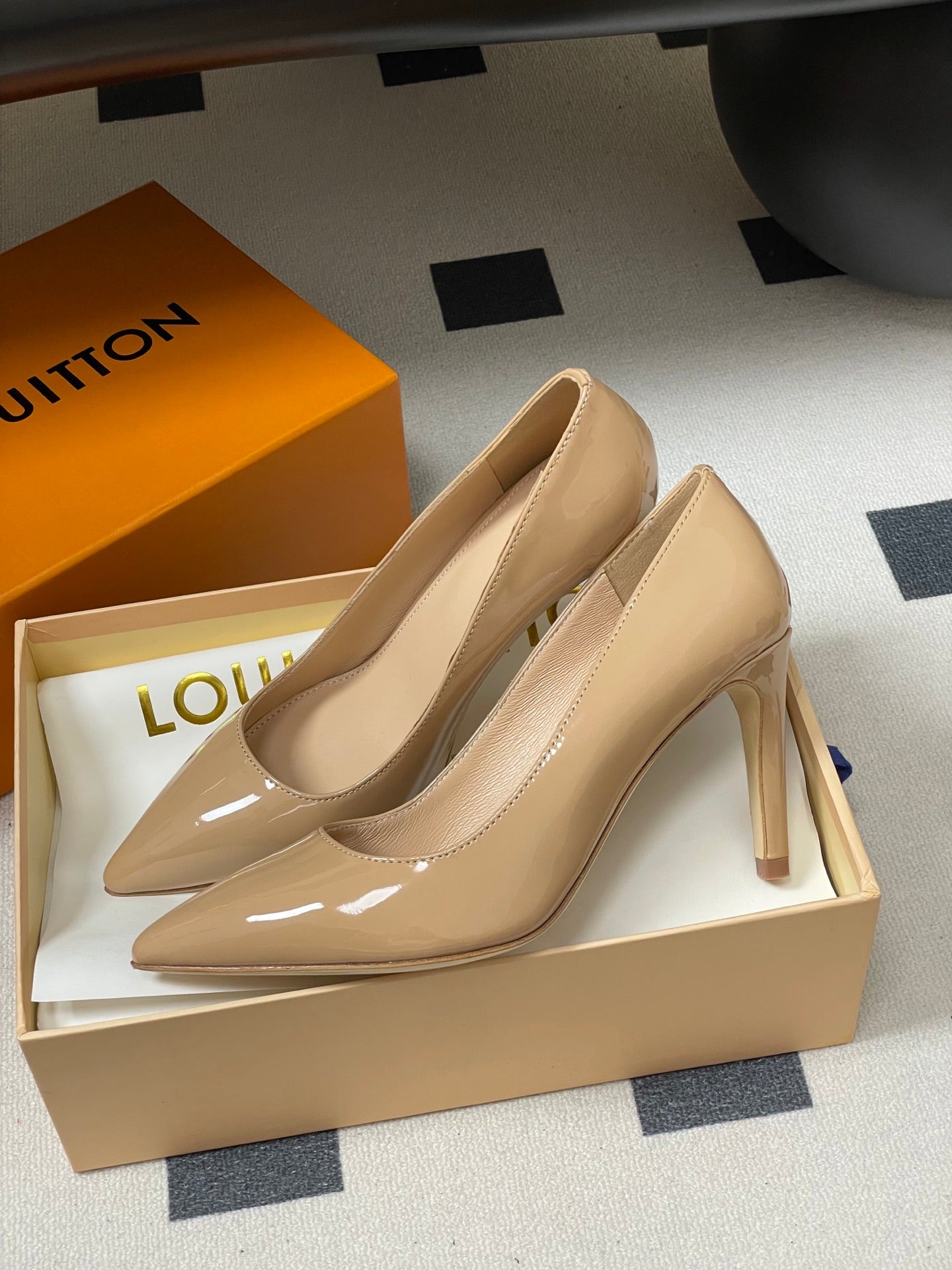 LV GALA High Heels Series Shoes 85mm  Patent Leather Beige534541