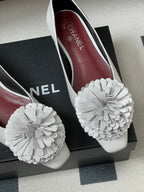 CC 26 Flower-shaped Ballet Flat White Sheepskin 593167