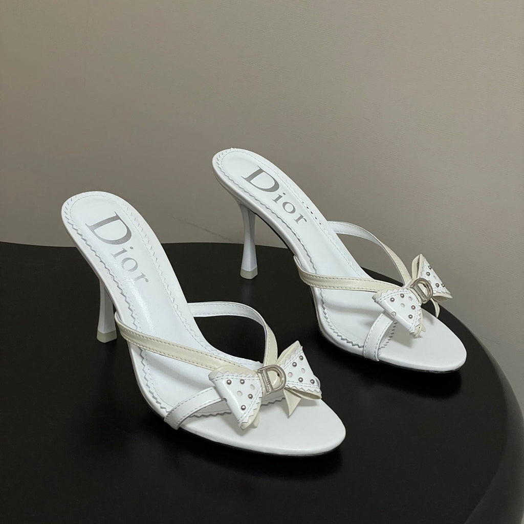 CD 26SS D'Trick Heeled Sandal 10cm White Bow Detail Sheepskin 632580