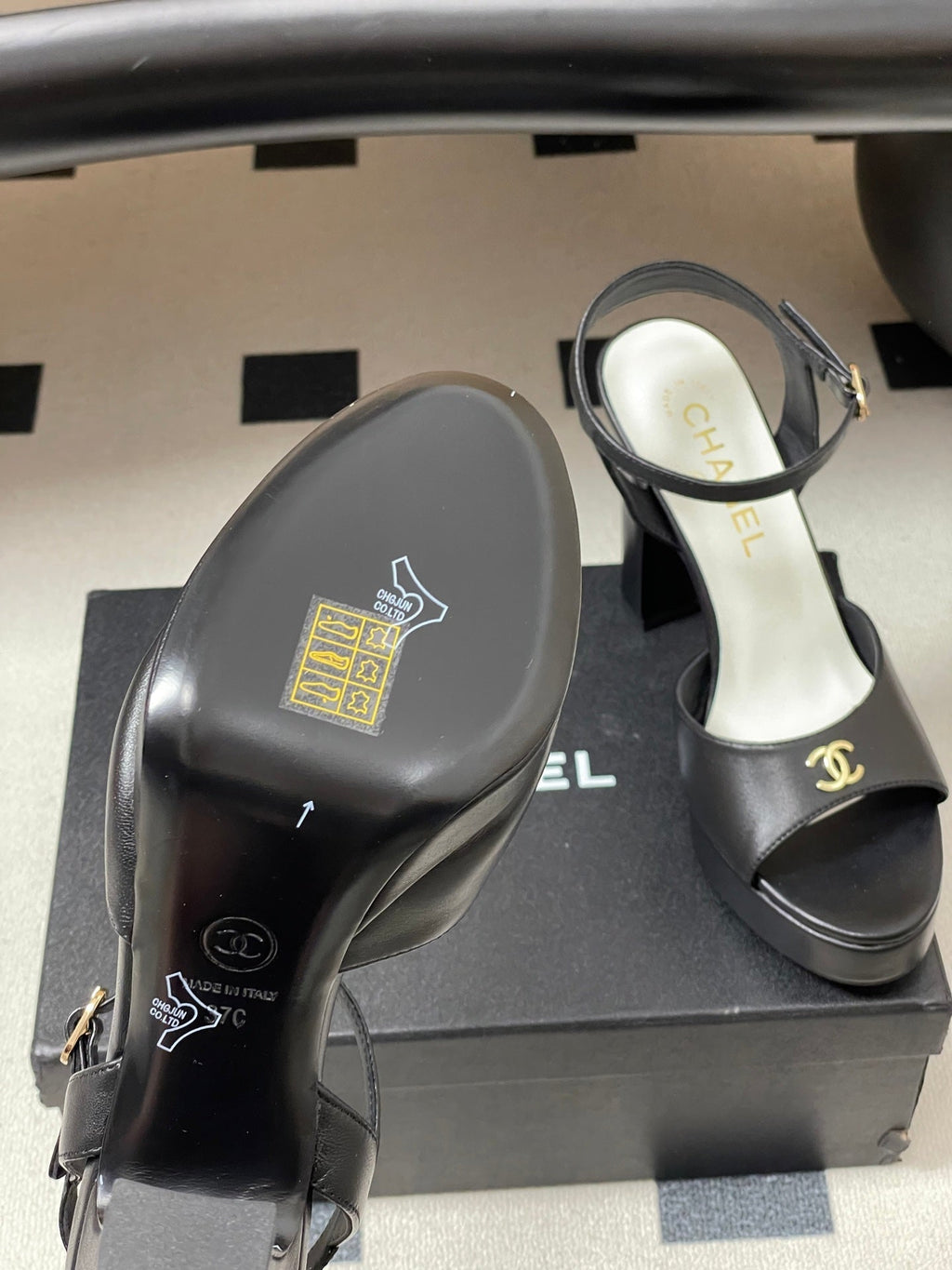 CC 26SS Platform Sandals 120mm Black Double C Sheepskin 632572