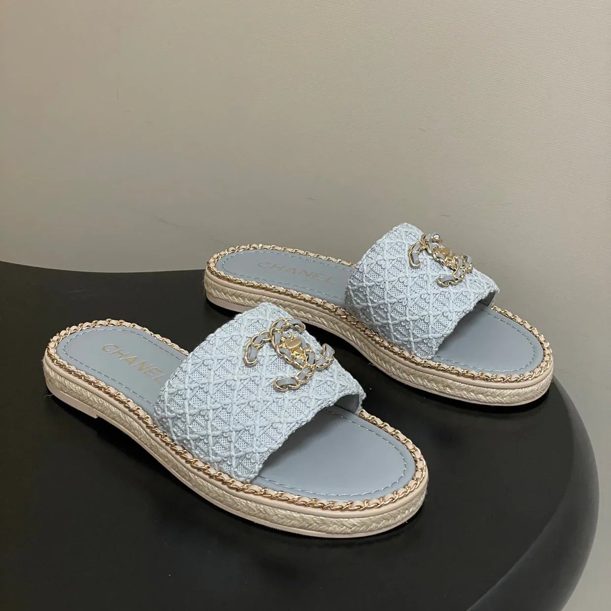 CC 26s Flat Slippers Gray Gold Fabric Sheepskin 649483