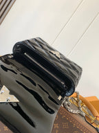 LV GO-14 MM 23cm Black Patent Leather Metal HW