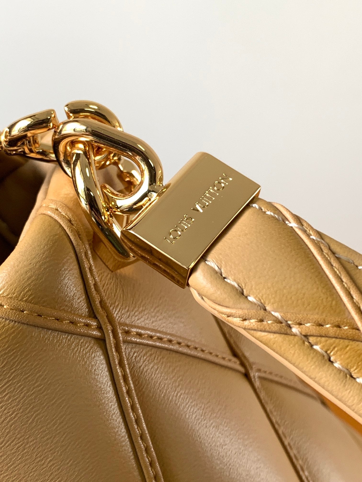 LV GO-14 MM 23cm Light Brown Lambskin GHW