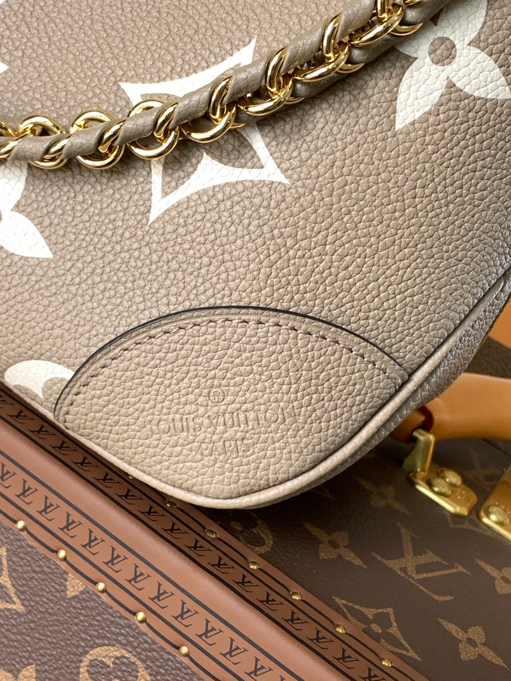 LV Boulogne PM 29cm Gray Cream Embossed Cowhide GHW
