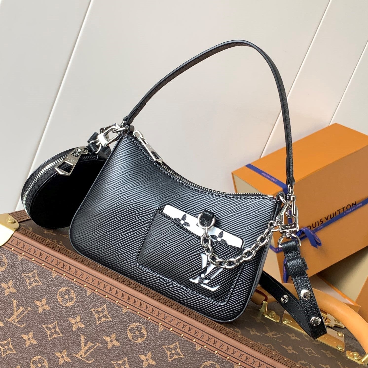 LV Marellini 19cm Black Epi Grain Cowhide Metal HW