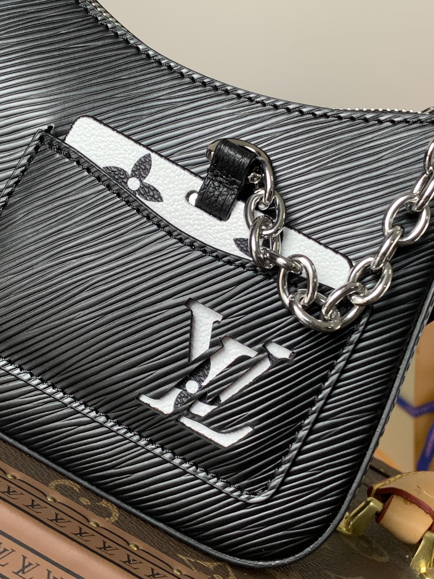 LV Marellini 19cm Black Epi Grain Cowhide Metal HW
