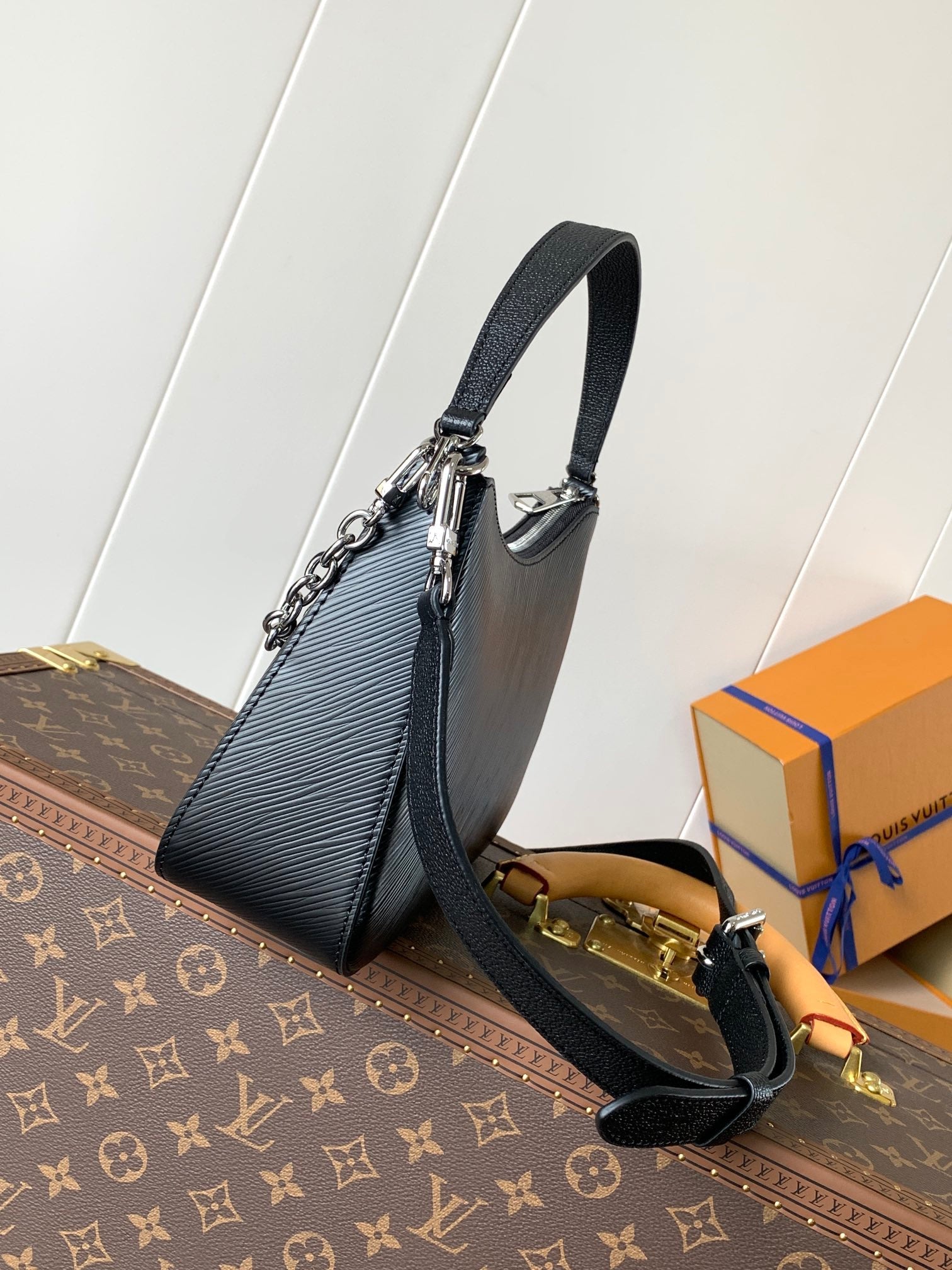 LV Hopscotch Bag 25cm Black Grained Epi Cowhide Sliver HW