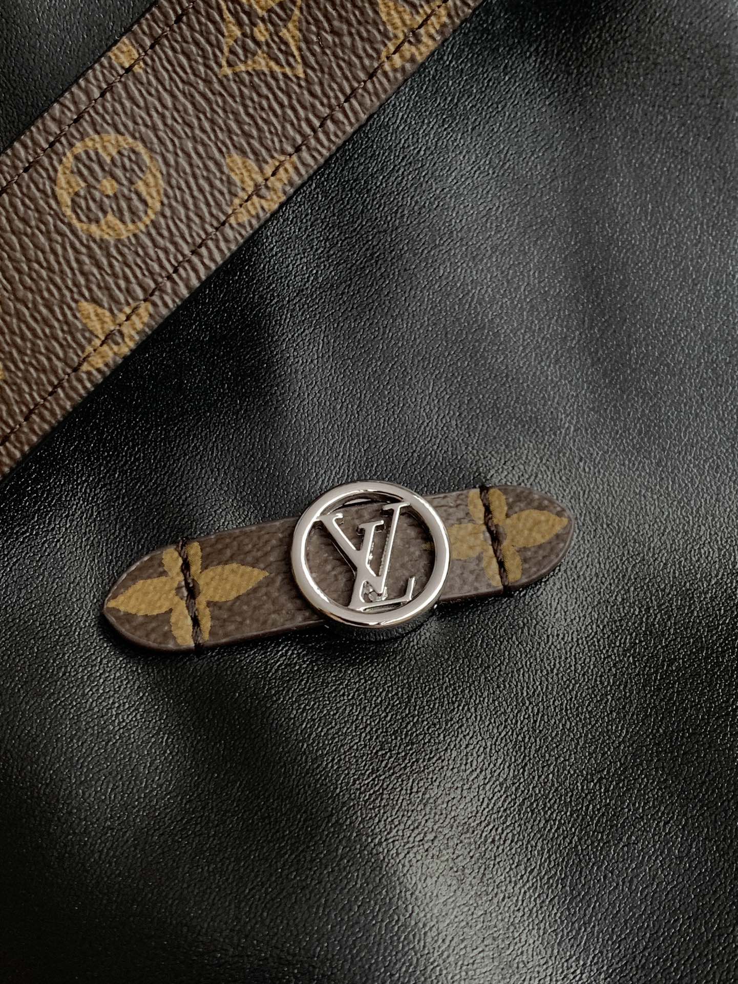 LV Off Duty Backpack 33cm Black Lambskin Sliver HW