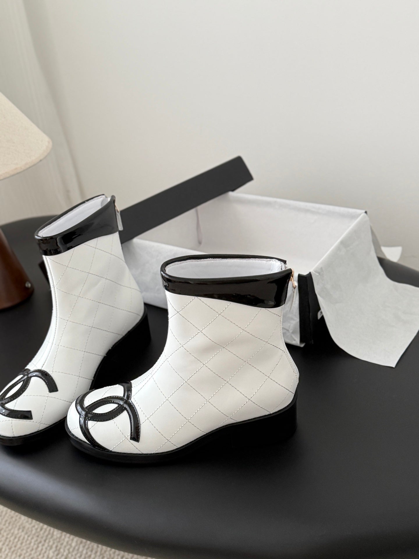CC 2025   Cambon Mid-Calf Short Boots White Black Cowhide 550633