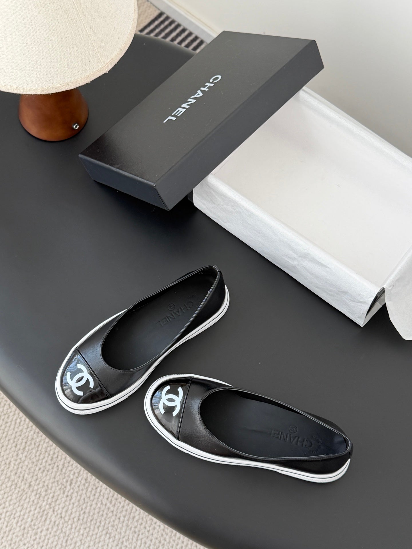 CC 26P Ballet Flat Black Patent Leather Lambskin 670804