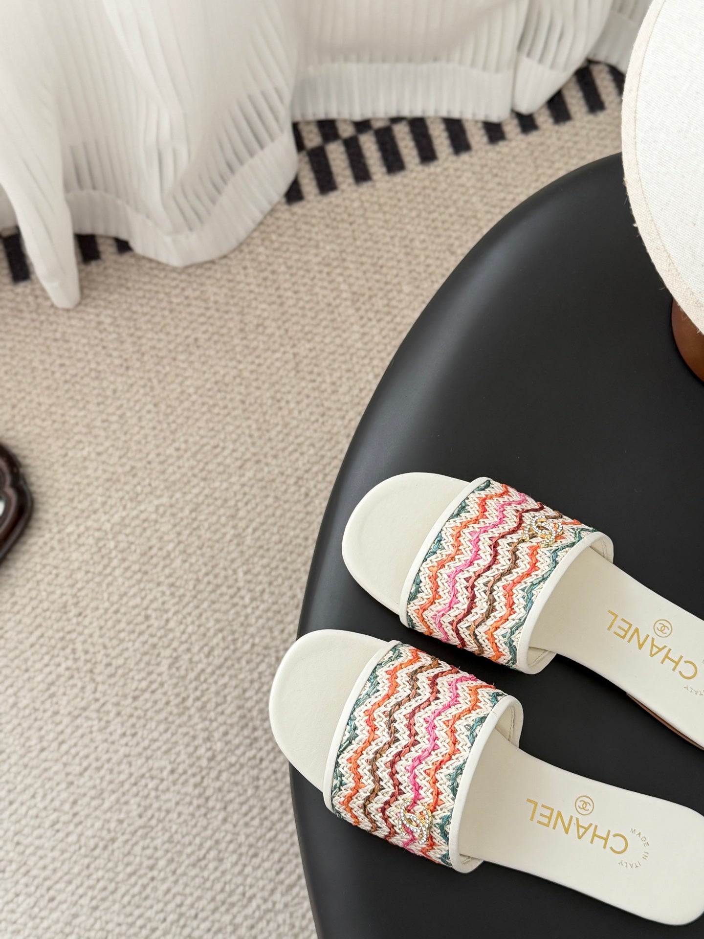 CC 26SS Slippers White Colorful Woven Lambskin 670820