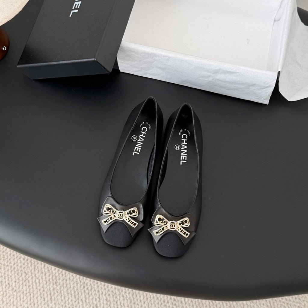 CC 26K Bow Ballet Flat Black Lambskin Canvas 670830