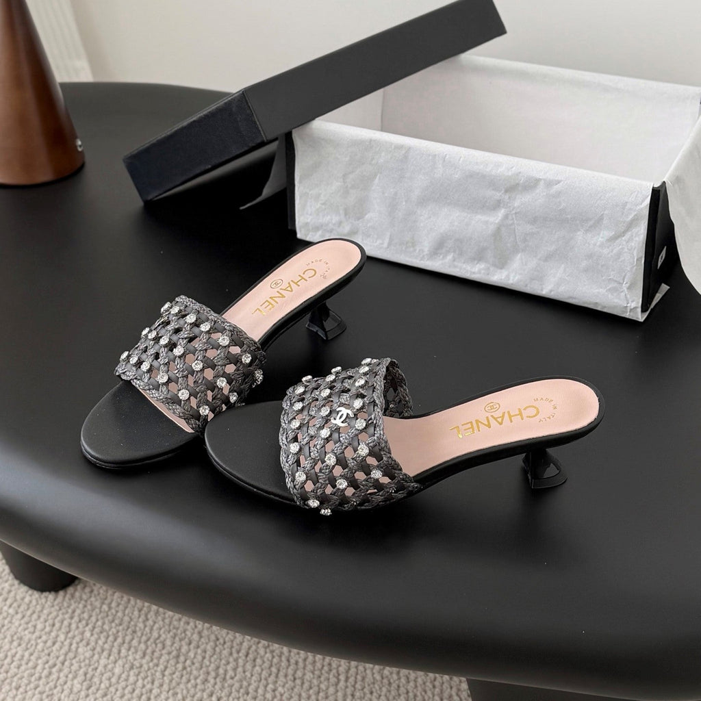 CC 26SS Sandals Black Woven Lambskin 670629