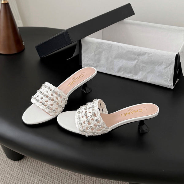 CC 26SS Sandals White Woven Lambskin 670633