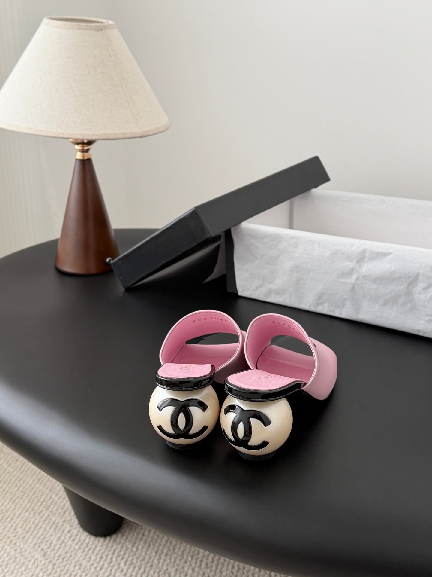 CC 26SS Slippers 7cm Black Pink Lambskin Patent Leather 670612