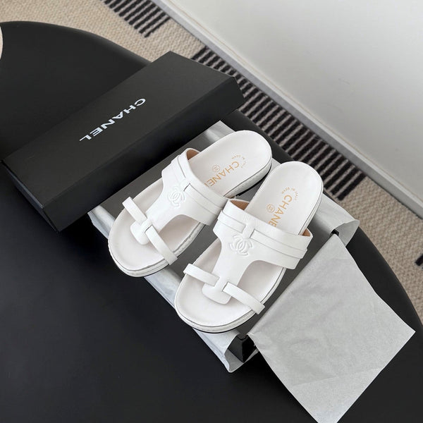 CC 26s Sandals White Sheepskin 670379